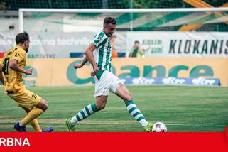 Vedení Bohemians vysvětlilo zoufalý stav trávníku. Řešit ho přišli odborníci